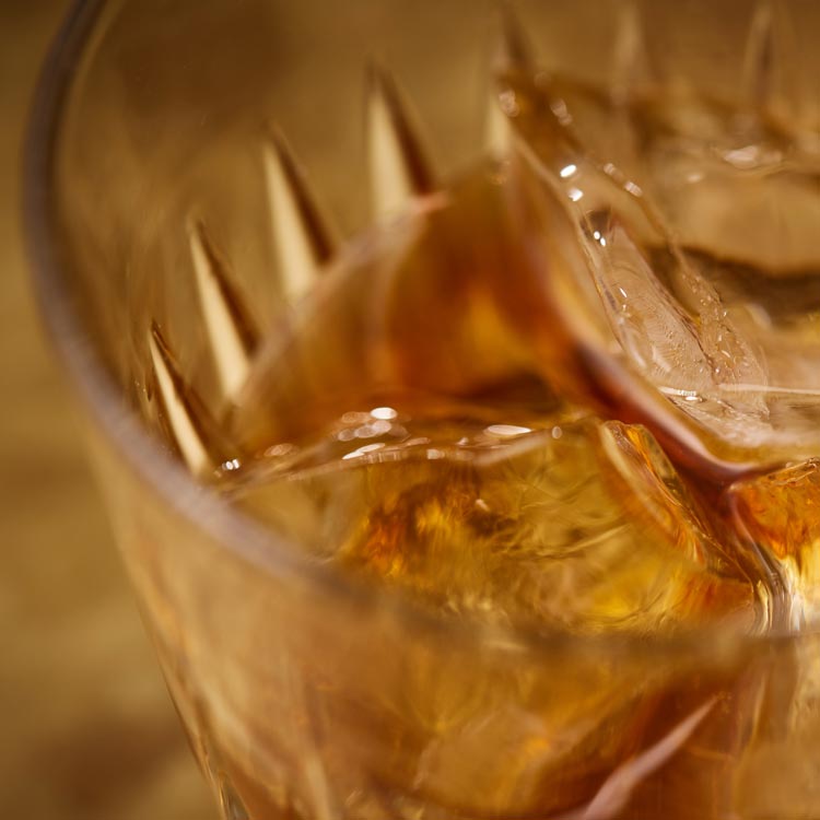 Versailles - Single Still Rum